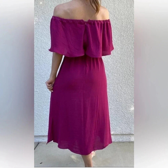 dRA Los Angeles Women’s Off Shoulder Dress NWT Sz M Wedding Cocktail Party Midi - Picture 2 of 10